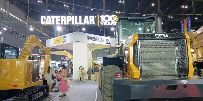 Heavy equipment parts support